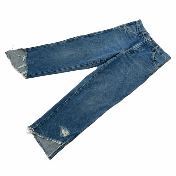 Tyler Lambert | High Rise Medium Wash Cropped Distressed Hem Jeans - Picture 4 of 9